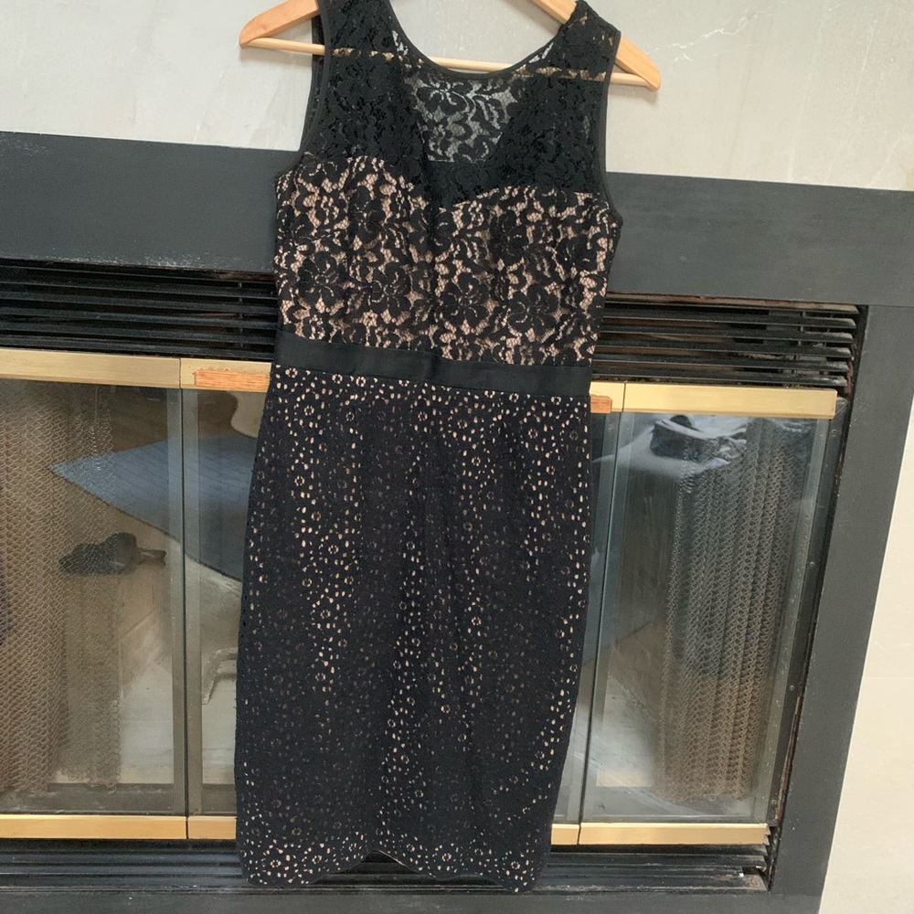 BCBG lace dress in S/4